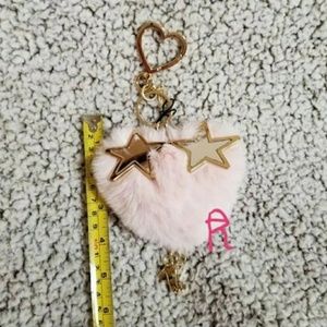 💖 VICTORIA SECRET POM KEYCHAIN BAG CHARM P